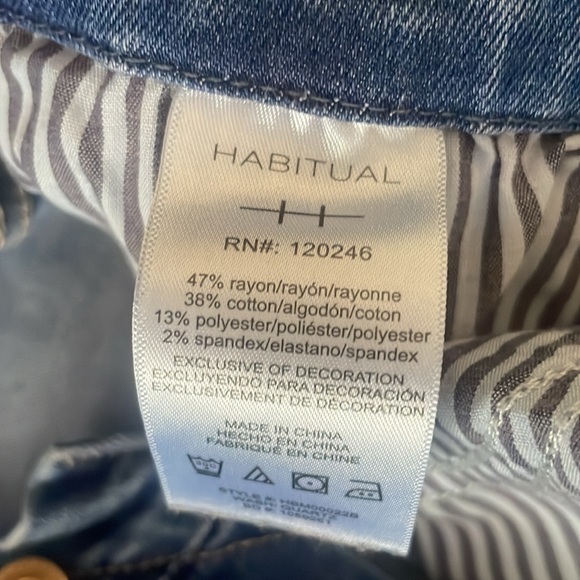 🚨FLASH SALE!🚨✨Habitual Cressa High Rise Ankle Jeans✨ - Picture 3 of 7